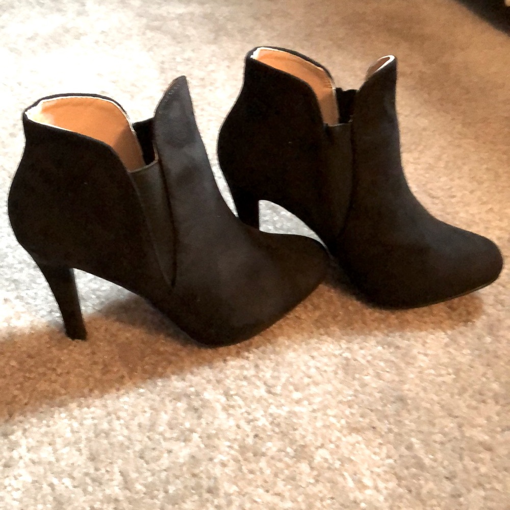 Black ankle booties